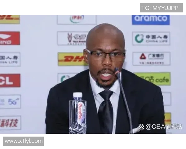 球迷炸锅：米切尔这一行为引热议！